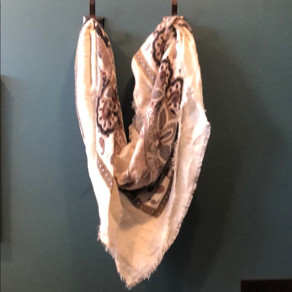 Scarf - Picture 1 of 2